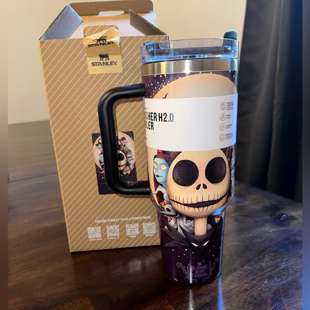 Stanley Nightmare Before Christmas 40 oz. Tumbler - Picture 2 of 5